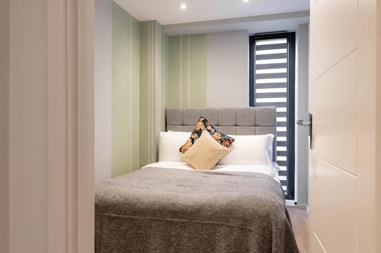 Luxurious Hackney Near Train Station Case de vacanță *