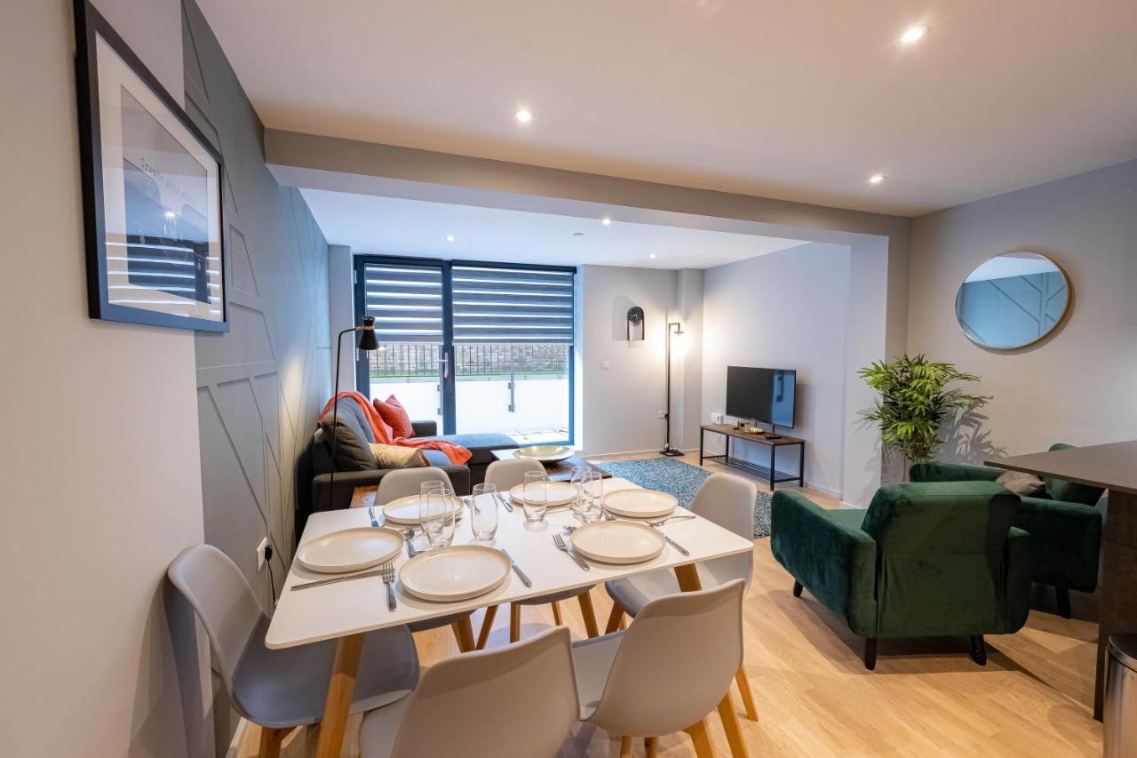 Luxurious Hackney Near Train Station Londra