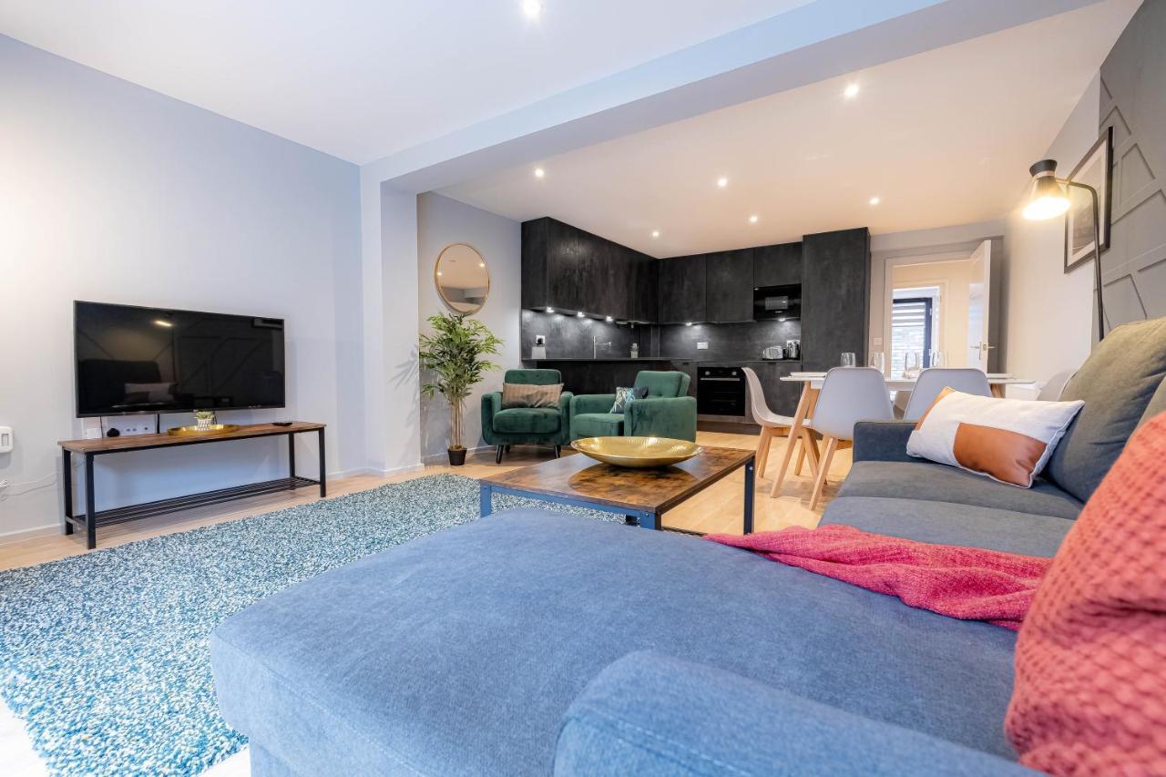 Luxurious Hackney Near Train Station Londra